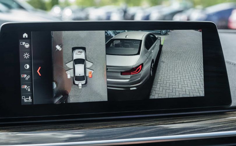 Kamera dan Sensor Kendaraan Modern (Mobil)