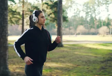 Manfaat Lari Pagi untuk Wajah, Bikin Kulit Glowing