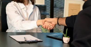 Cara Negosiasi Kenaikan Gaji yang Efektif dengan Atasan